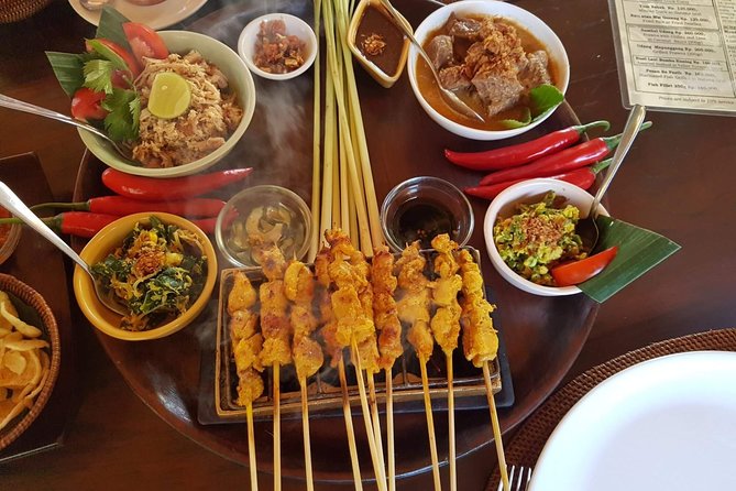 #1 Paon Bali Cooking Class with Shuttle Ubud Only - In the Kitchen: How the Class Stays Personal