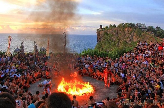 Admission Tickets for Kecak Dance & Uluwatu Temple Sunset - Kecak and fire dance: how to get the best seat for the show