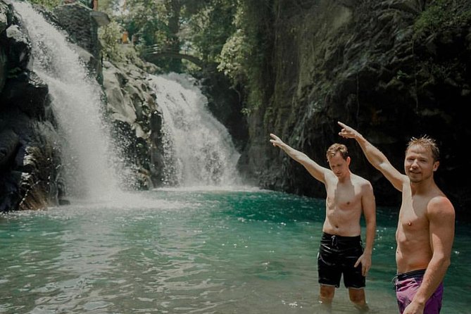 All Inclusive : Jumping Sliding at Aling- Aling Waterfall - Handara Gate - Lunch - Handara Iconic Gate: A Quick Stop With a Huge Photo Backdrop