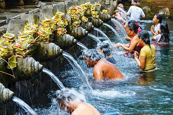 All Inclusive Ubud Tour with 15 Sitter Van - Stop 4: Tirta Empul Temple and the Holy Spring Blessing Moment