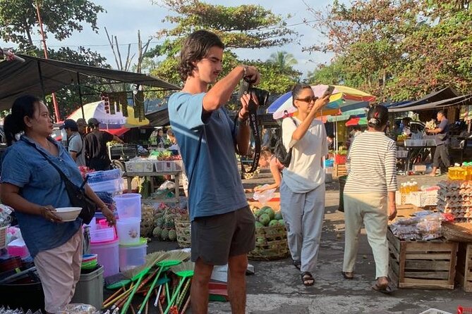 Authentic Balinese Cooking Class with Jewelry Making Class - Coffee/tea, a Balinese compound intro, and a garden tour behind the house