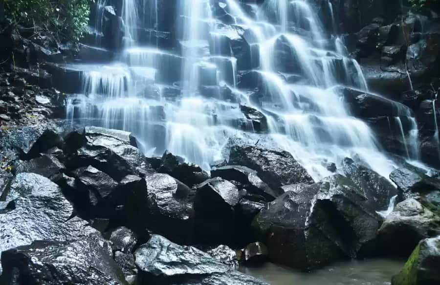 Bali Best Waterfalls Private Tour - Bangli Lunch Break: A Reset Midday