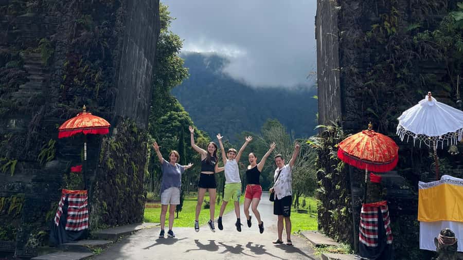 Bali: Customise your Bali Tour with Driver-Guide - Twin Lake View: the underrated reset point