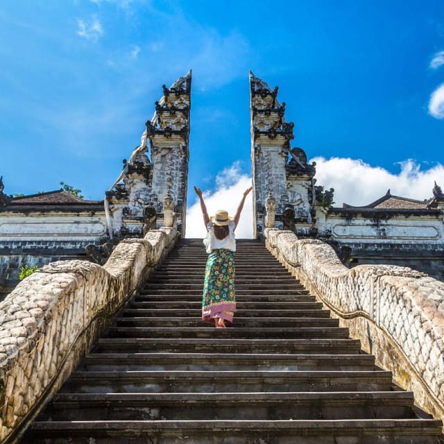 Bali Instagram Tour - Waterfalls and jungle swing: the Instagram poses meet real-world logistics