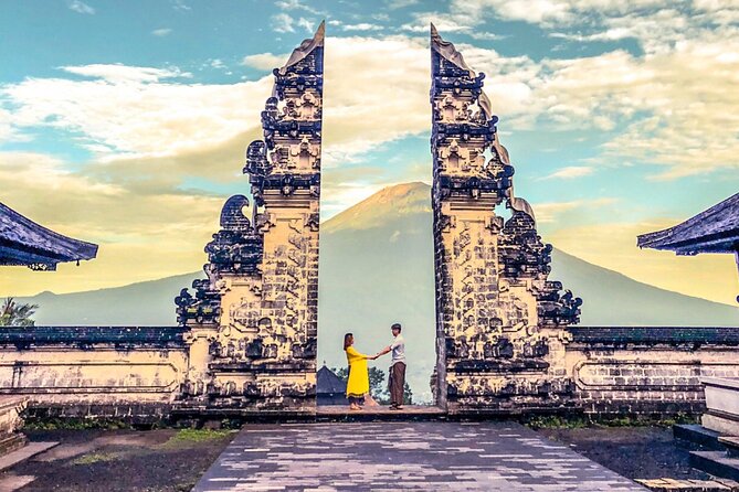 Bali Instagram Tour: Gate of Heaven, Swing and Waterfall Day Tour - Why this Bali day tour starts at 4:00 am