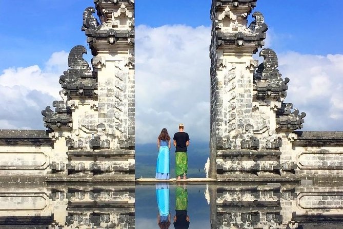 Bali Instagram Tour: Lempuyang Temple, Tirta Gangga and Tukad Cepung Waterfall - Guides that keep the day friendly (and actually useful)