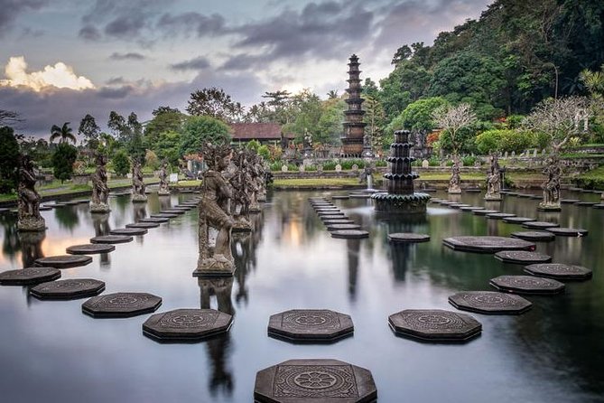 Bali Instagram Tour: The Most Scenic Spots - Lempuyang Temple: gate photos with a serious cultural note