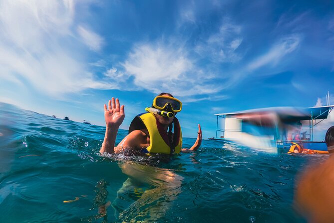 Bali Lembongan Island Beach Club Day Trip - Mushroom Bay at Hai Tide: The Long Stop for Pool Time and Extras