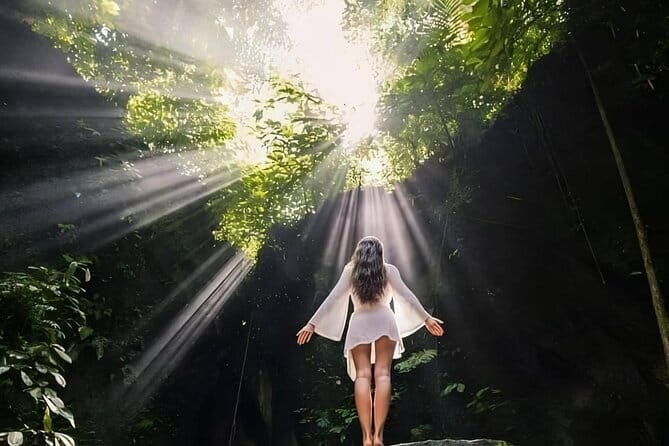 Bali: Lempuyang Temple, Waterfall & Rice Terrace Private Tour - How the private photographer turns awkward moments into usable shots