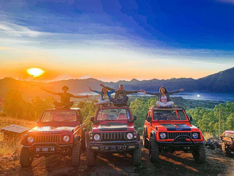 Bali: Mount Batur Jeep Sunrise with Transfers & Breakfast - Into the Jeep: Private 4WD to the Dawn View
