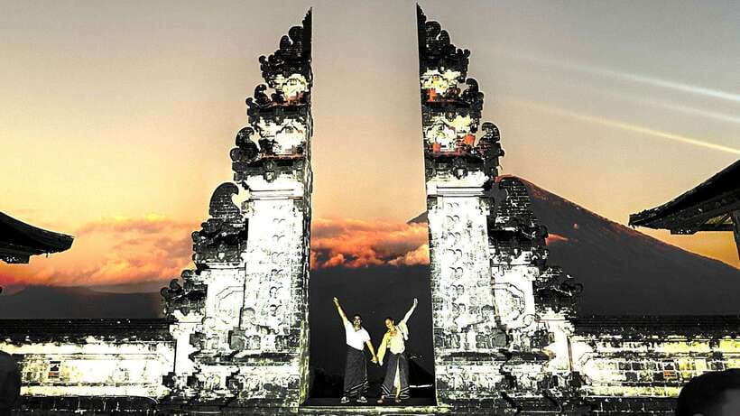 Bali: Private Instagram Tour - Gate of Heaven’s Split Gate: The 1,700 Steps Part You Must Plan For