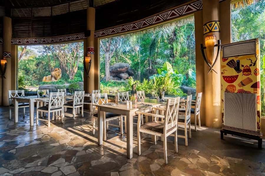 Bali: Safari Zoo and Ubud Palace and Market Day Tour - Marine Park Shows: What Adds Energy After the Safari Viewing