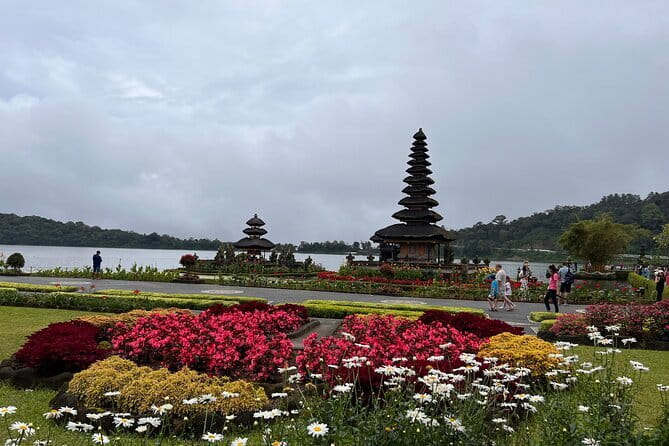 Bali Secret Waterfalls: Banyumala & Leke Leke Waterfalls - Banyumala Twin Waterfalls: the forest trail is the warm-up