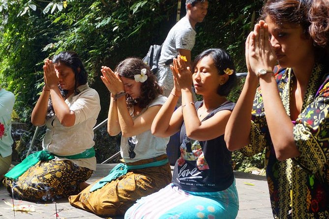Bali Shaman,Palm Reading,& Spiritual - Palm Reading in the Same Spiritual Flow