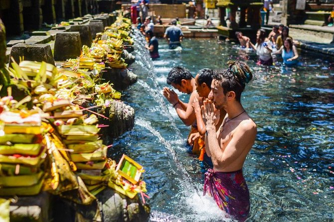 Bali Shaman,Palm Reading,& Spiritual - Inside the Cave Temple: Lingga Yoni and the Three Manifestations