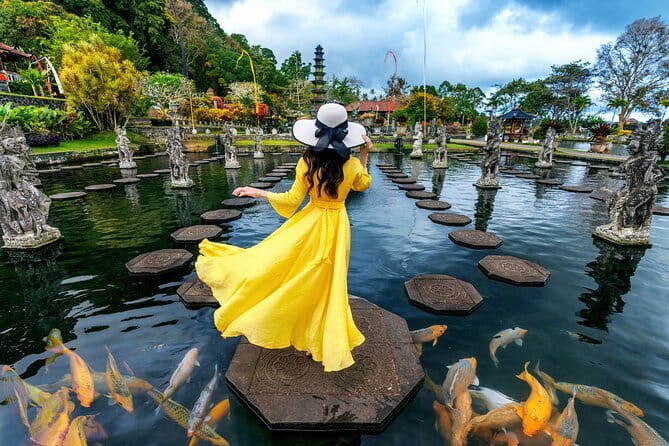 Bali Spiritual Shamanic-Palm Reading, Temple Healing Tour - Ubud Healing Stop: Mantra Treatment or Shamanic Palm Reading