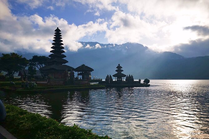 Bali Tanah Lot, Ulun Danu Beratan & Jatiluwih Rice Terrace - Guide Quality Makes the Difference (Ade and the Culture Focus)