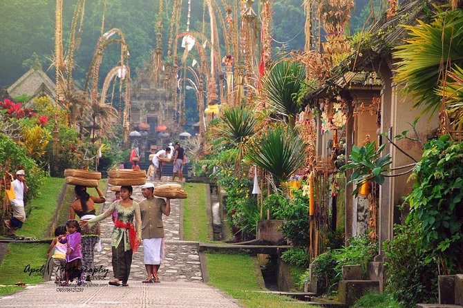 Bali Tour: Cepung Waterfall, Penglipuran Village, & Mt Batur View - Start strong: getting to Cepung Waterfall (and why the canyon walk matters)