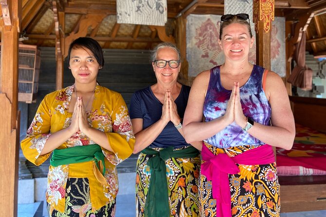 Bali Traditional Village Experience - Making Canang Sari offerings: small items, big meaning