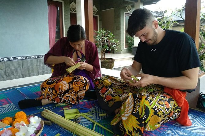 Bali Traditional Village Experience - The 2-hour flow: tea, offerings, then a holy-water blessing