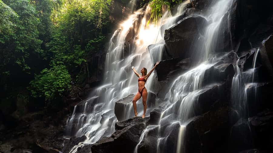 Bali/Ubud: Kanto Lampo Waterfall, Monkey Forest & Swing Tour - Why This Ubud Combo Tour Works