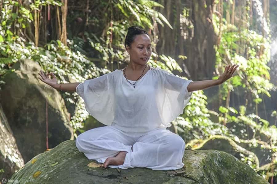 Bali: Ubud Yoga and Healing Meditation - Sound and healing mantra: where the session turns unforgettable