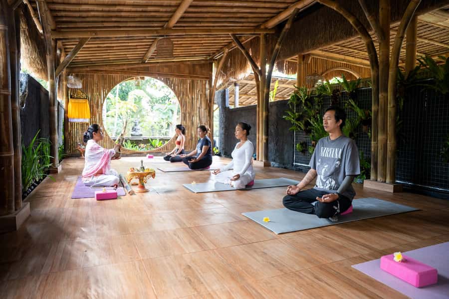 Bali: Ubud Yoga and Healing Meditation - How long is it, and how should you schedule around it?
