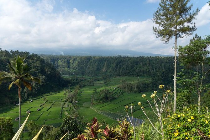 Bali Waterfalls and Temples Tour - Stop 2: Kehen Temple for a slower, hilltop Hindu visit