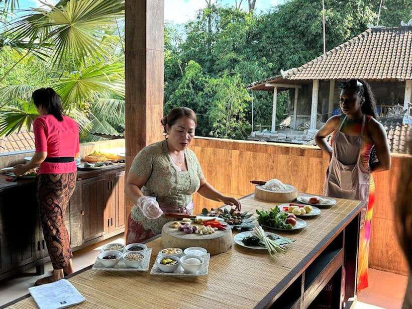 Balinese cooking class/Go shopping at the market, cook, eat - Key points to know before you go