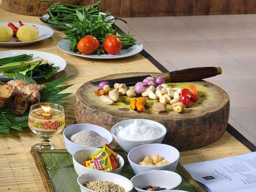 Balinese cooking class/Go shopping at the market, cook, eat - What you’ll cook: a Balinese menu with variety