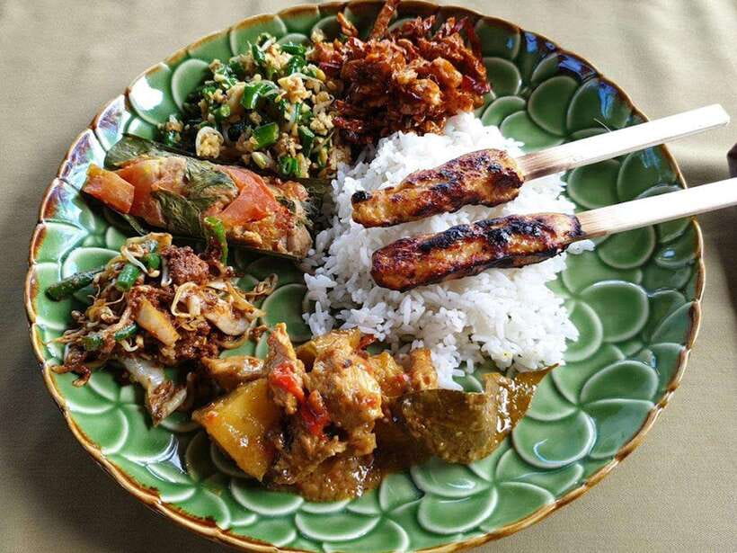 Balinese cooking class/Go shopping at the market, cook, eat - Logistics that affect your day: transfers, pickup windows, and timing