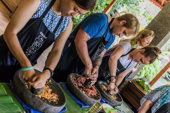 Balinese Cooking class with traditional morning market visit - Key things I’d circle in your guidebook