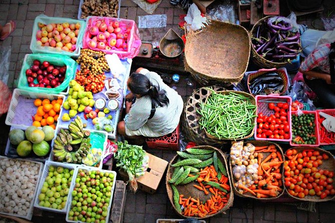 Balinese Cooking class with traditional morning market visit - Sitting down to eat your dishes (not packing and dashing)