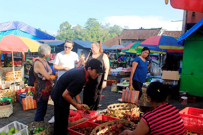 Balinese Farm Cooking Class by Pemulan Bali - Arriving at the organic farm: pick produce like you mean it
