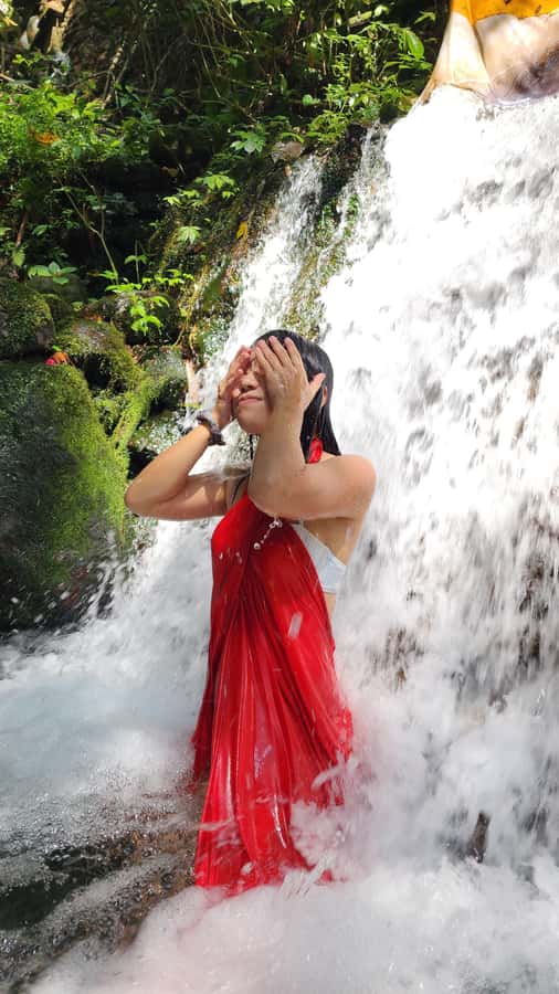 Balinese Purification at holy water temple with Local - Green Temple Views: Why Nature Matters in a Spiritual Day