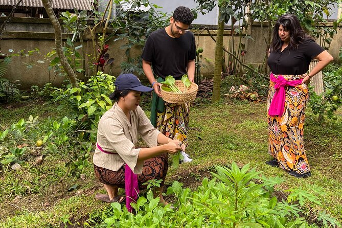 Be a real Balinese with Traditional Balinese Cooking Class - From offerings to Tirta Empul: how the purification ritual works