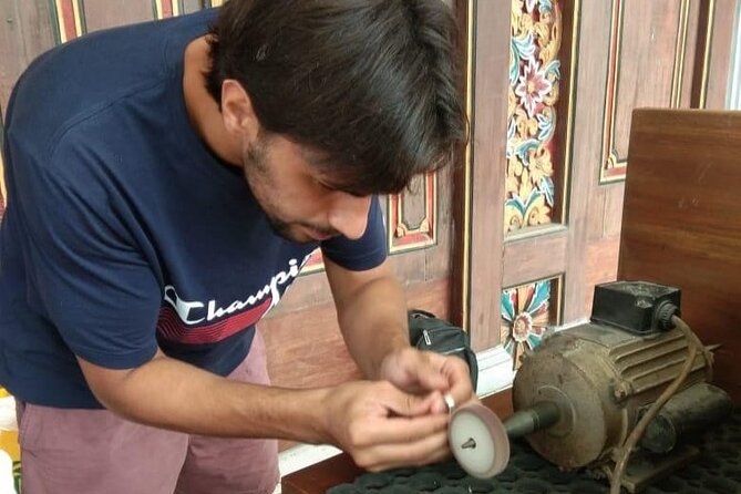 Beginner Class Becomes Silversmith With Bali Silver Material - Getting there from Ubud: pickup and the meeting point you’ll use