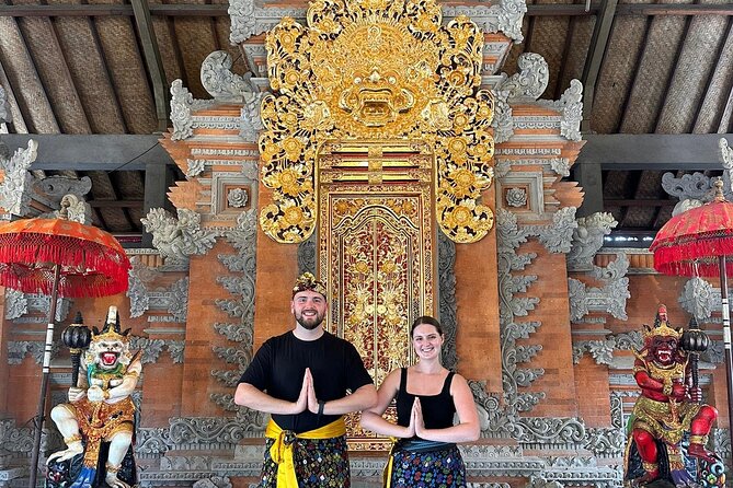 Best of Ubud Full Day Tour with All Inclusive - Stop 3: Tegenungan Waterfall and What an Hour Feels Like