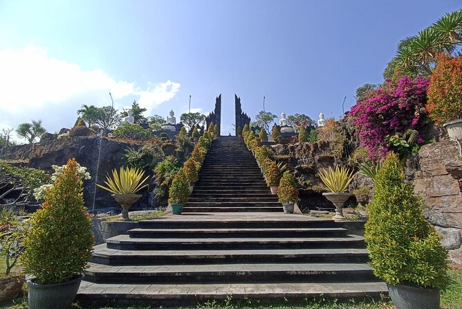 Brahmavihara Arama Banjar Hot Spring Ulundanu Bratan Private Tour - Brahmavihara Arama Buddhist Monastery: A Calming Temple North of Bali