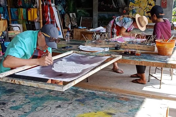 Crafting Heritage Batik Painting Workshops - Picking your motif: designing your own souvenir vs following the guide
