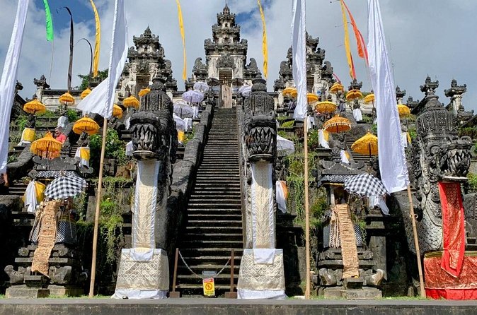 East Bali Lempuyang Temple Tirta Gangga and Waterfall Tour - The guide/driver factor: why Ary’s style shows up in reviews