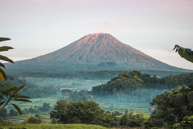East Bali Tour: Gate of Heaven, Water Palace, Sleeping Gajah - East Bali’s Gate of Heaven works only if you’re up early