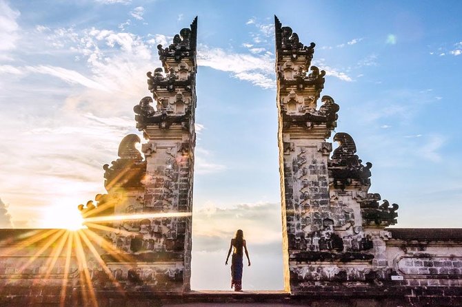 East Bali Tour: Gate of Heaven, Water Palace, Sleeping Gajah - Inside the Lempuyang stop: how to make your photos look intentional