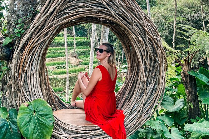 Electric Bike and Swing Package - Lunch at Greenkubu and the Bali swing photo moment