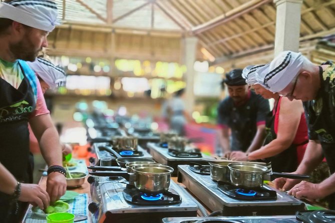 Exclusive Authentic Balinese Cooking Class at Family home - Key highlights at a glance