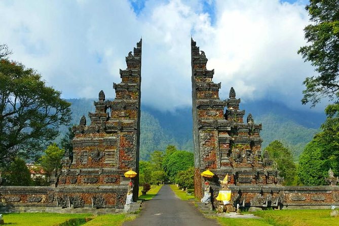 Exploring Bali in 5 Days: Completed Journey of Discovering Bali - Food Plan: Four Restaurant Lunches and One Jimbaran Dinner