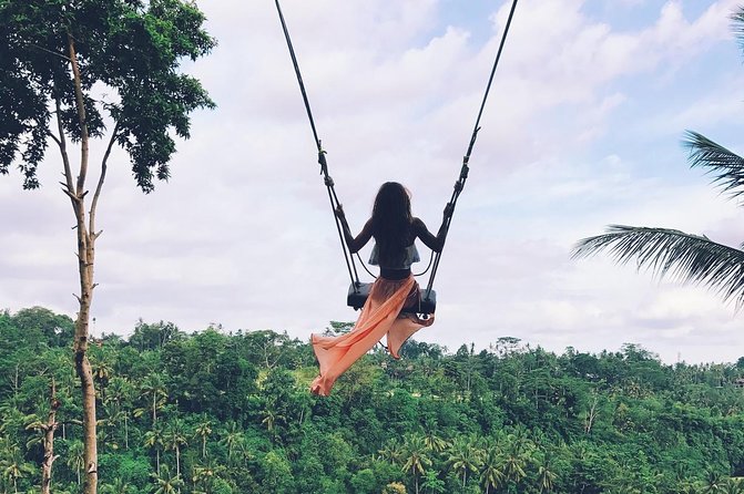 Fantastic Ubud Tour with Jungle Swing - Stop 1: Sacred Monkey Forest Sanctuary, where temple and jungle collide