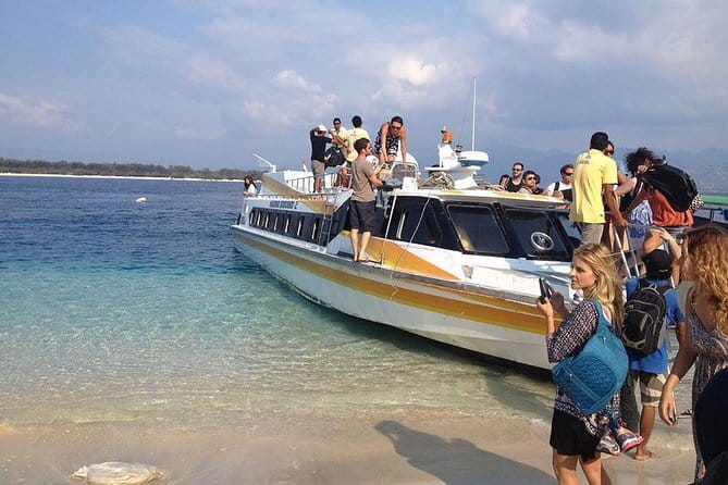 Fastboat to Gili Trawangan or Gili Air - The Boat Ride Time: Quick Crossing, Real Sea Conditions