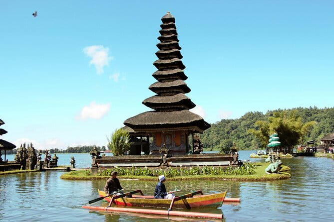 Full Day Bedugul and Tanah Lot Tour - Most Scenic Site - Wanagiri Hidden Hills: twin lake photos with real payoff