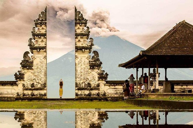 Gate of Heaven and Tukad Cepung Waterfall - Tirta Gangga Water Palace: Big Pond, Statues, and Easy Time